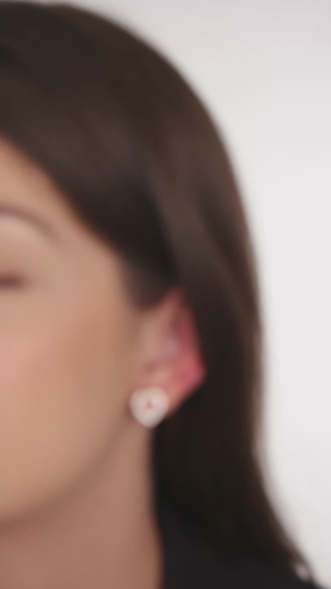 Brinco de Coração Cravejado de Zircônias em Prata 925